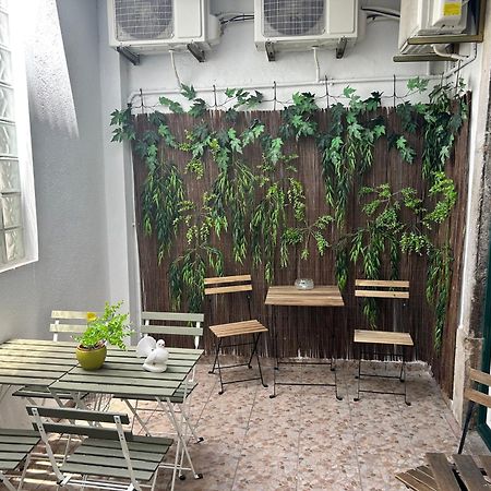Farol Bed And Breakfast Almada Esterno foto