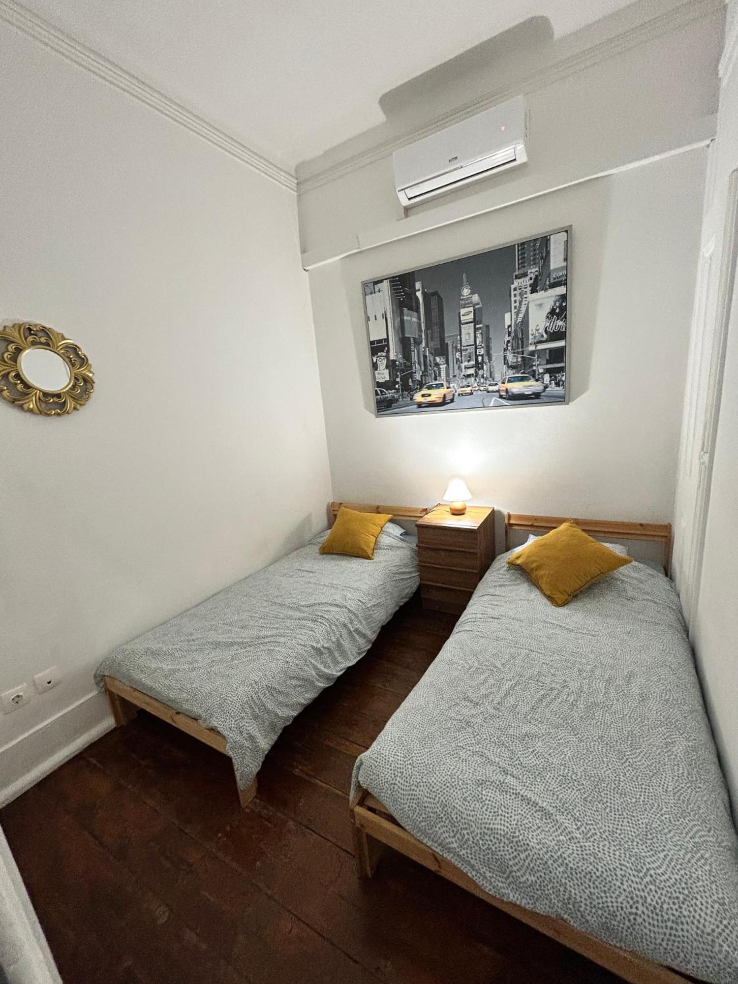 Farol Bed And Breakfast Almada Esterno foto