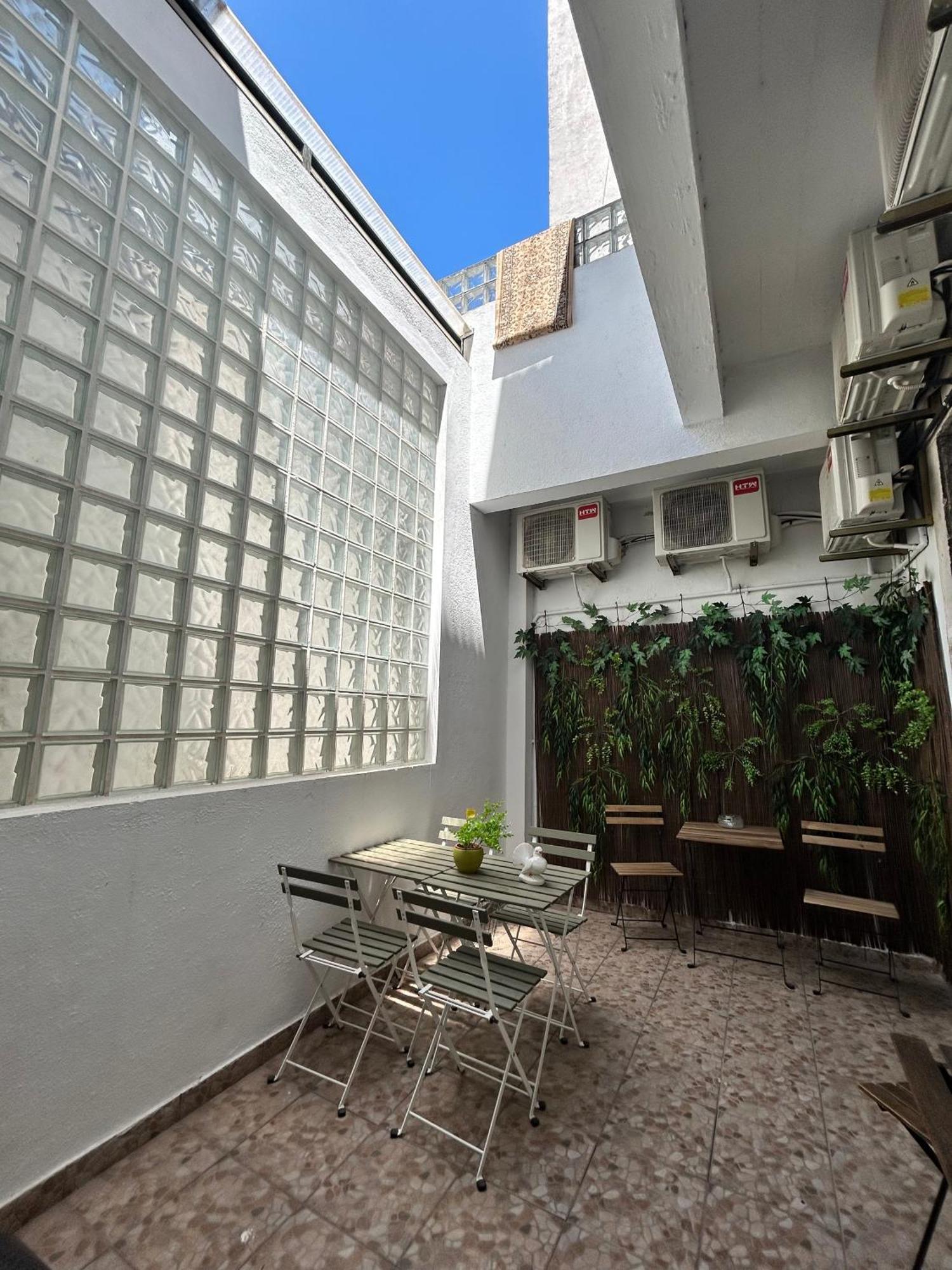 Farol Bed And Breakfast Almada Esterno foto